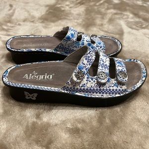 Algeria by PG Lite the Good China blue and white sandals